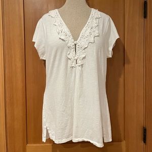FREE W/ $20 SPENT - JOIE white Jersey shirt with crochet trim
